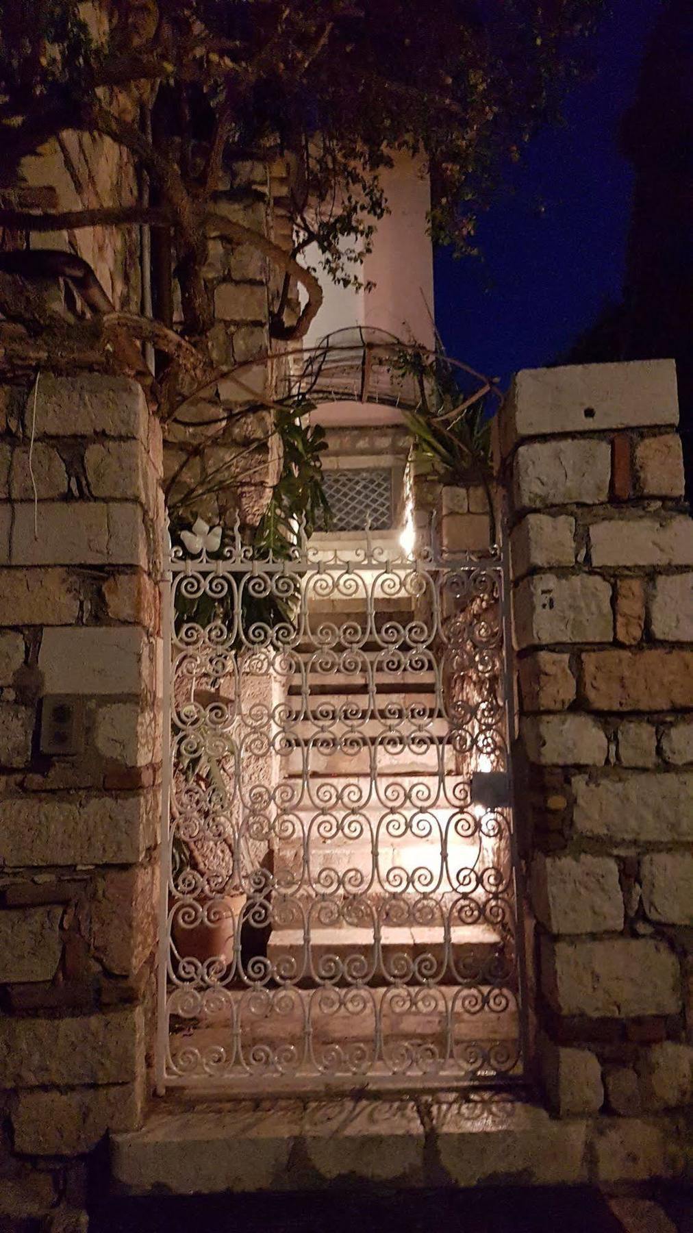 Badia Vecchia Apartment Taormina Bagian luar foto