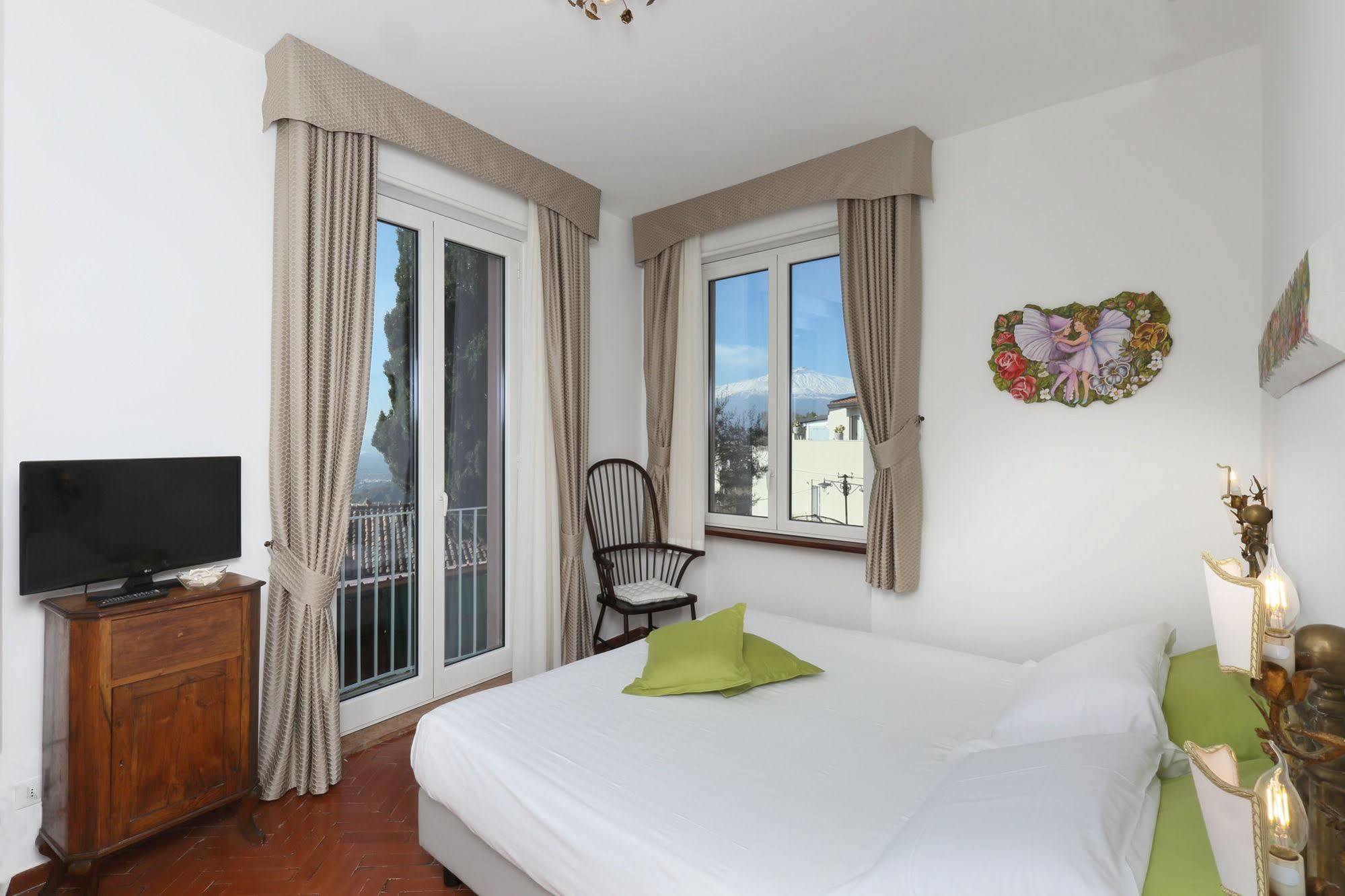 Badia Vecchia Apartment Taormina Bagian luar foto